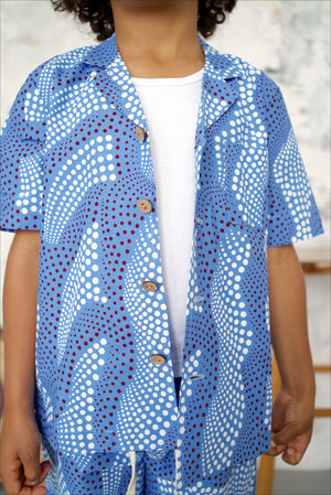 Open image in slideshow, Temi Shirt - Blue Dot Print
